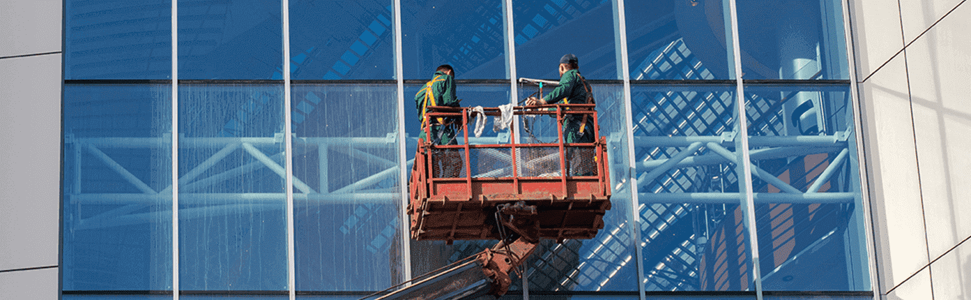 People on scaffolding for facility management